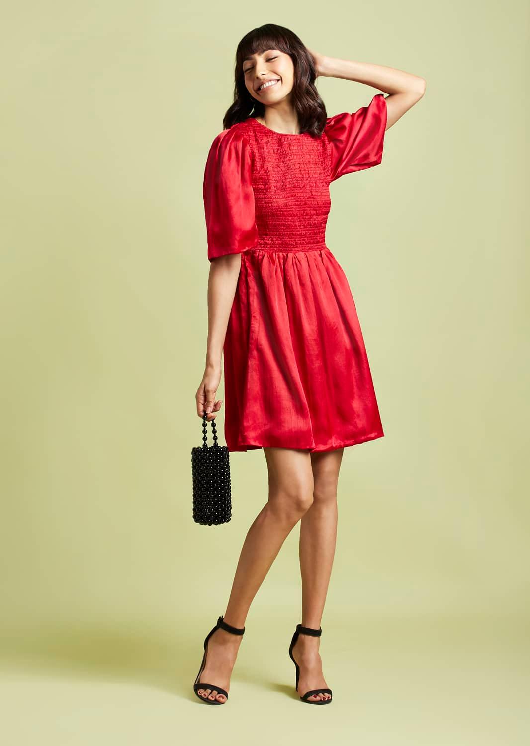 Inês Smocked Scarlet Red Mini Dress - QUERATED